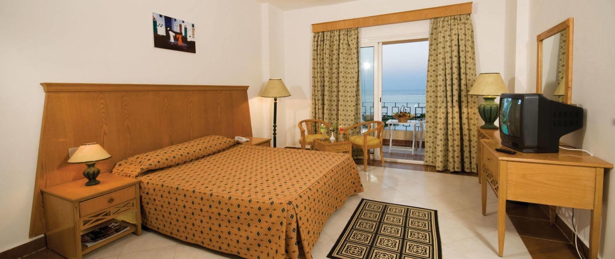 Blue Reef Red Sea Resort Марса-Алам Экстерьер фото